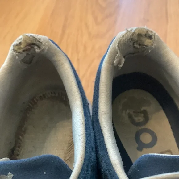 On cloud running sneakers in royal blue - Picture 7 of 8